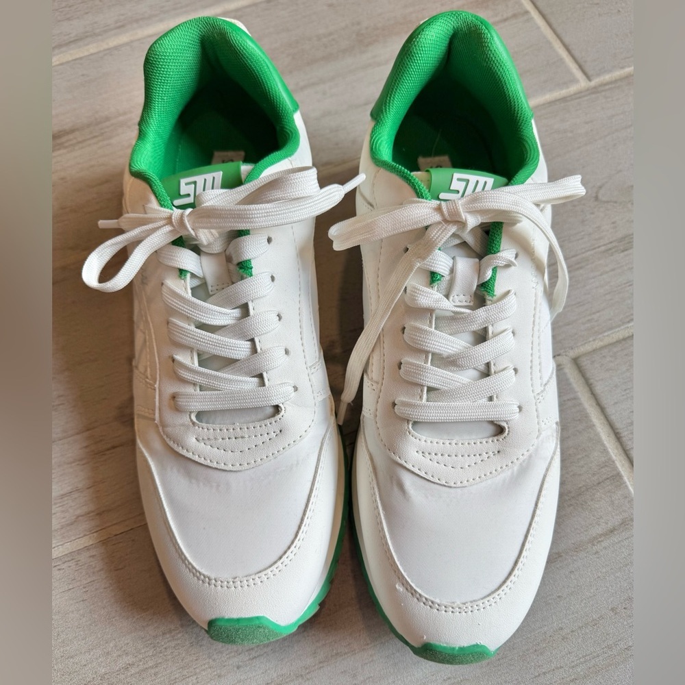 STEVE MADDEN SM Sneakers, White & Green Women’s
Size 8.5